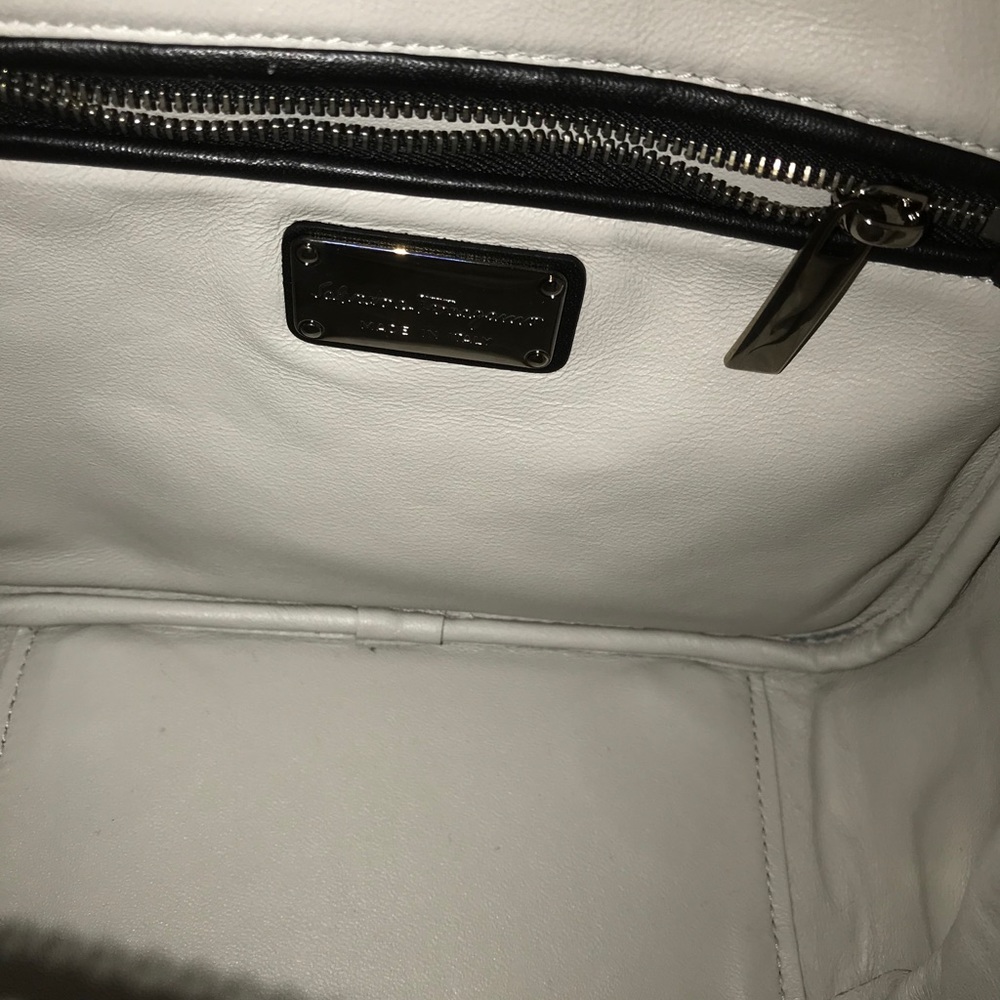 Salvatore Ferragamo Purse - Picture 9 of 16